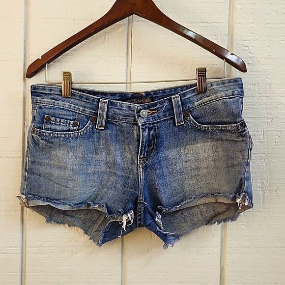 LEVI'S JEANS Junior's Denim Cotton Distressed Short Shorts Size 7 - Picture 1 of 10